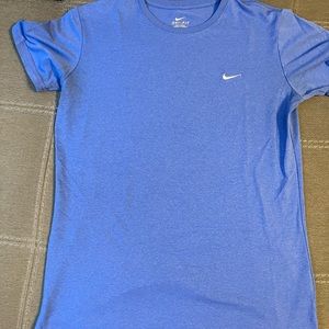 Women’s large Nike Dri-Fit athletic tee.